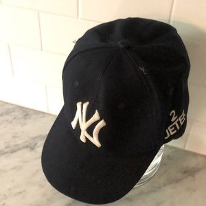Derek Jeter Yankees Hat, Jeter embroidered on the side. Velcro back, 65% wool